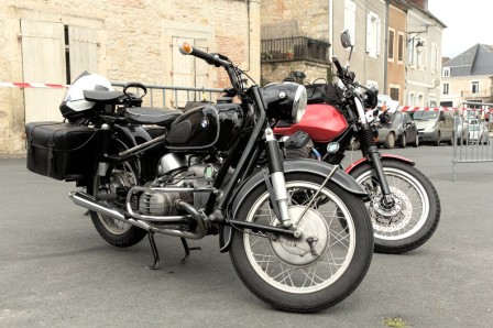 BMW R 60/2 et Moto Guzzi