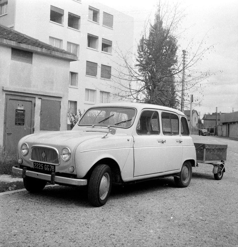 Renault 4 de 1965 et remorque Erka